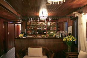 Garden Bay Legend Cruise