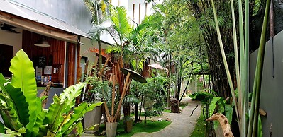 Sairee Sairee Guesthouse