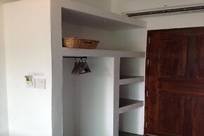 Sairee Sairee Guesthouse