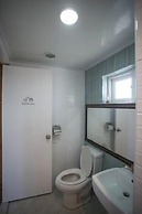 Lucidbonbon - Hostel