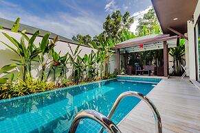 Tropical Pool Villas near Phuket Zoo