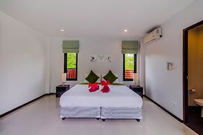 Tropical Pool Villas near Phuket Zoo