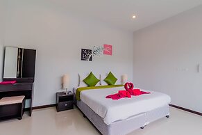 Tropical Pool Villas near Phuket Zoo