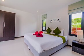 Tropical Pool Villas near Phuket Zoo