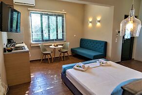 Ampoulos Rooms & Apartments