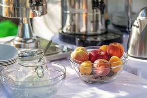 Ampoulos Rooms & Apartments