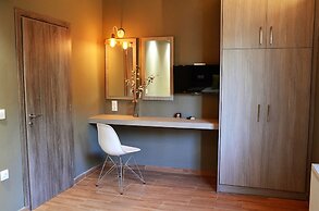 Ampoulos Rooms & Apartments