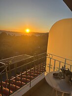 Ampoulos Rooms & Apartments