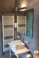 Ampoulos Rooms & Apartments