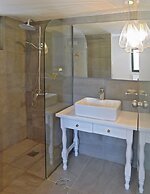 Ampoulos Rooms & Apartments