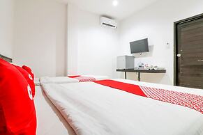 Capital O 1666 Grand Pudjawan Hotel Near Kuta Beach