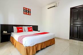 Capital O 1666 Grand Pudjawan Hotel Near Kuta Beach