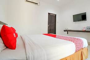 Capital O 1666 Grand Pudjawan Hotel Near Kuta Beach