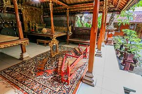 Capital O 1666 Grand Pudjawan Hotel Near Kuta Beach