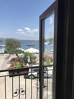 Silenos Boutique Hotel