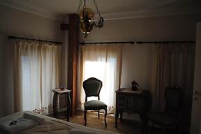 Silenos Boutique Hotel