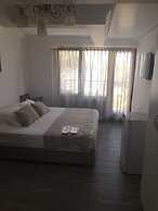 Silenos Boutique Hotel