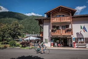 Val Rendena Village