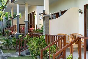 Pemuntalan Guesthouse by WizZeLa