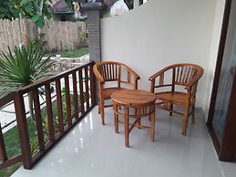 Pemuntalan Guesthouse by WizZeLa