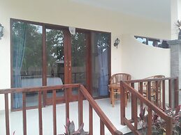 Pemuntalan Guesthouse by WizZeLa