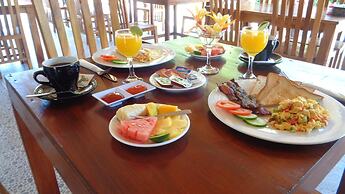 Pemuntalan Guesthouse by WizZeLa