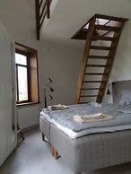 Flyingehus Gårdshotell