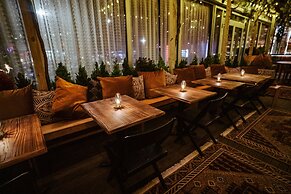 Yours Truly DC, Vignette Collection by IHG