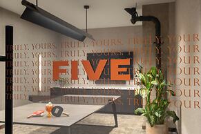 Yours Truly DC, Vignette Collection by IHG