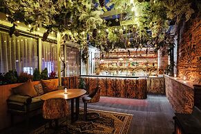 Yours Truly DC, Vignette Collection by IHG