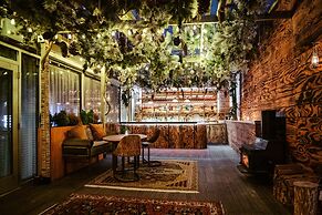 Yours Truly DC, Vignette Collection by IHG