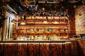 Yours Truly DC, Vignette Collection by IHG