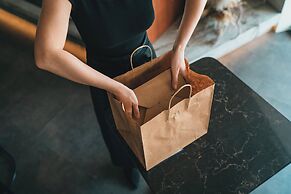 Yours Truly DC, Vignette Collection by IHG