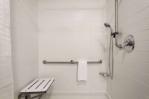 Microtel Inn & Suites by Wyndham Oyster Bay