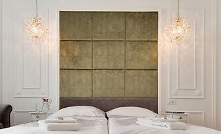 Chestnut & Eliza Suites - Superior Homes