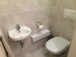 Chestnut & Eliza Suites - Superior Homes