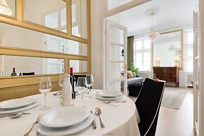 Chestnut & Eliza Suites - Superior Homes