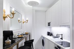 Chestnut & Eliza Suites - Superior Homes