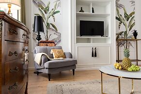 Chestnut & Eliza Suites - Superior Homes