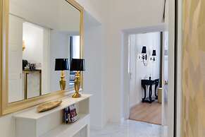 Chestnut & Eliza Suites - Superior Homes