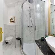 Chestnut & Eliza Suites - Superior Homes