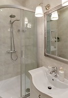 Chestnut & Eliza Suites - Superior Homes