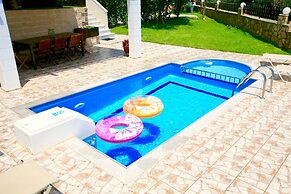 Kiriana Villa by LeaderStay