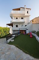 Kiriana Villa by LeaderStay