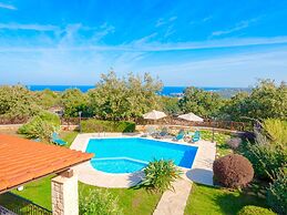 Dafni Villa by LeaderStay