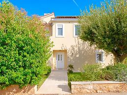 Dafni Villa by LeaderStay