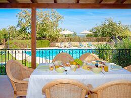 Dafni Villa by LeaderStay