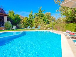 Dafni Villa by LeaderStay