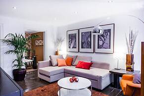 Designer Apartment in Chiado