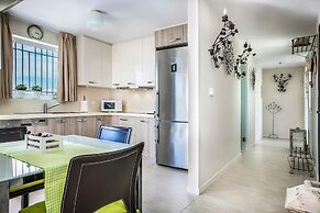 Ai Helis Beach House